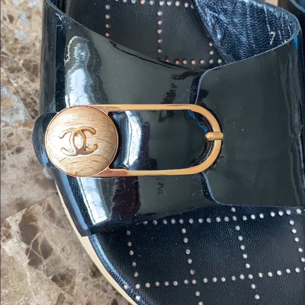 Sold- Chanel sandals - Picture 4 of 8